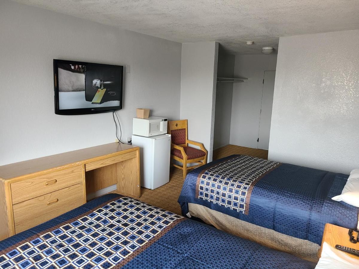Travelodge By Wyndham סטוקטון מראה חיצוני תמונה